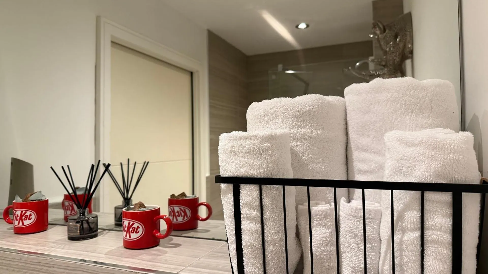 Staycation York At 1 Cocoa Suites With Free Parking 0*,  Reino Unido
